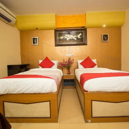 OYO 16041 Hotel Golden Moments Shiliguri Exterior foto